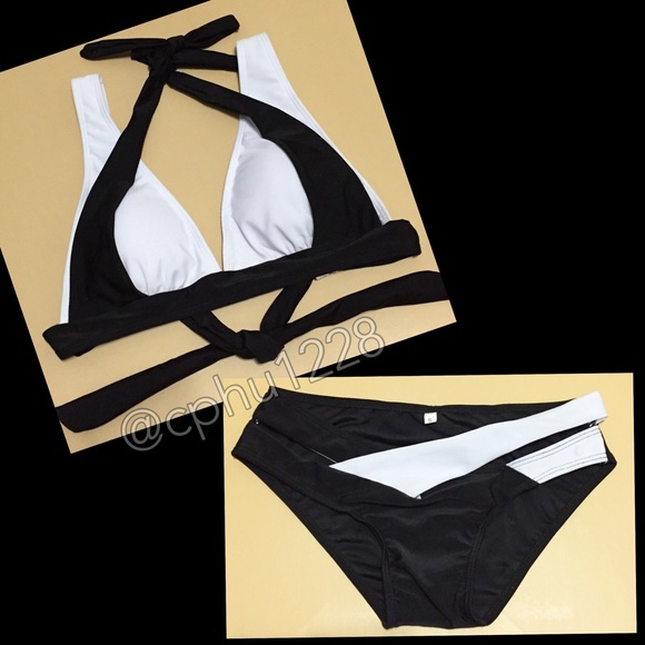 ‼️Sale‼️🆕Sexy Black/White Bikini - Picture 2 of 4