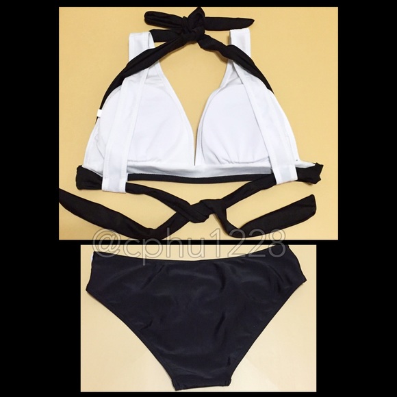 ‼️Sale‼️🆕Sexy Black/White Bikini - Picture 3 of 4