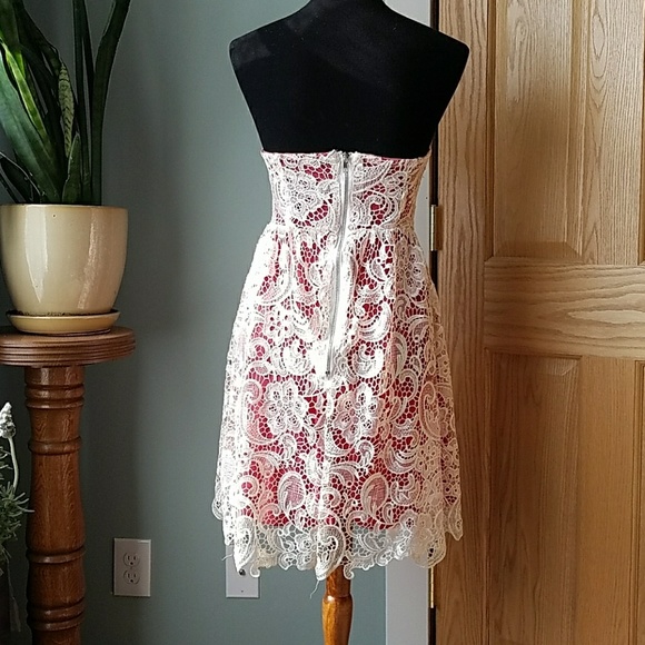 Lace Overlay strapless NWOT - Picture 3 of 4