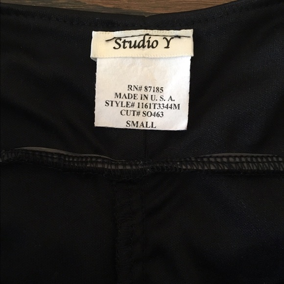 SOLD!!  Studio Y Top - Picture 4 of 4