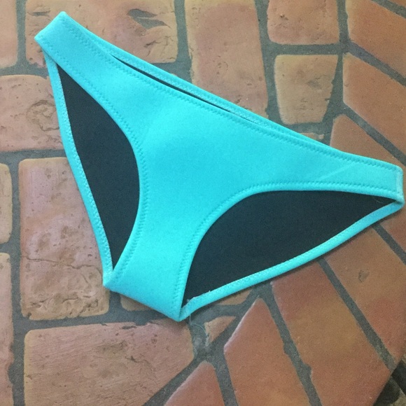 Chloe Mint Miami triangl bottoms