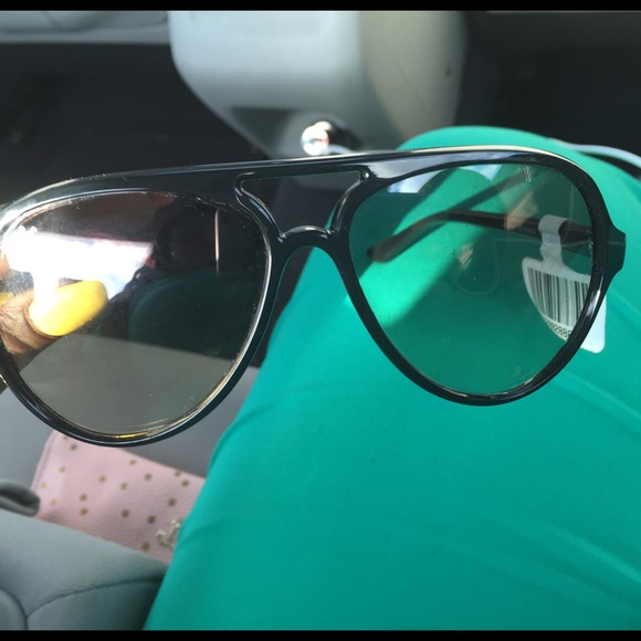 Ray bans sunglasses - Picture 2 of 3