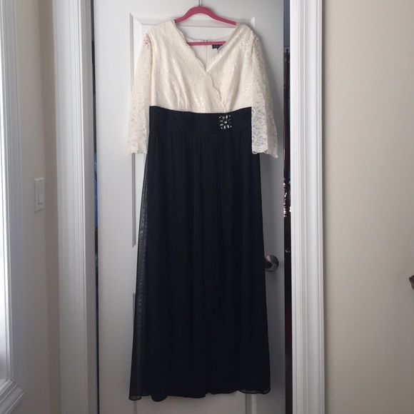 Jessica Howard Dresses & Skirts - Jessica Howard Full Length Gown