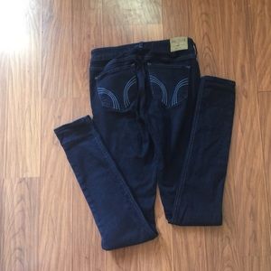 Hollister Dark Blue Super Skinny Jeans (size 3L)