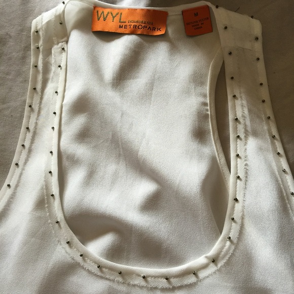 💢Donated💢 White racer back tank - Picture 3 of 4