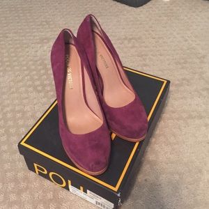 Pour la Victoire suede heels