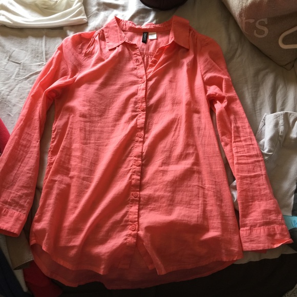 💢donated💢 Pink button down - Picture 3 of 3