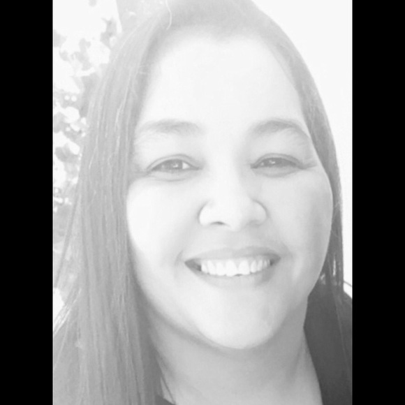 Meet your Posher, Mayra - Picture 1 of 1