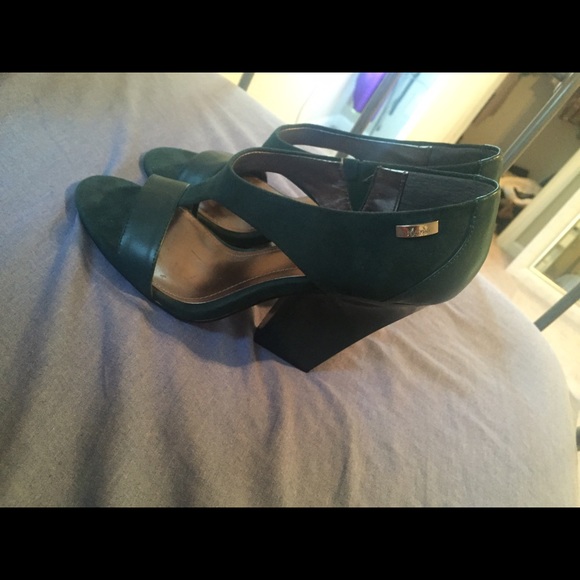 CALVIN KLEIN SUEDE TURQUOISE WEDGE PUMP