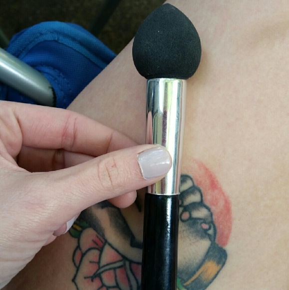 Mini blending sponge