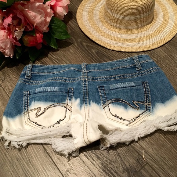 Mossimo | dip-dyed destroyed denim shorts - Picture 2 of 4