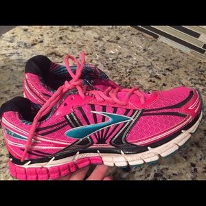 Brooks GTS 14
