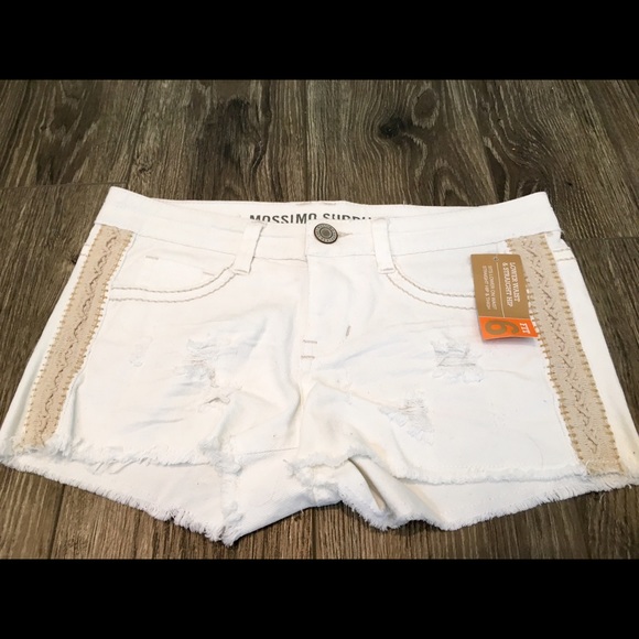 NWT Mossimo | white destroyed shorts - Picture 2 of 4