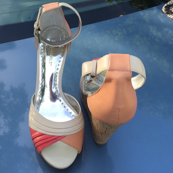 BCBGirls wedges - Picture 2 of 3