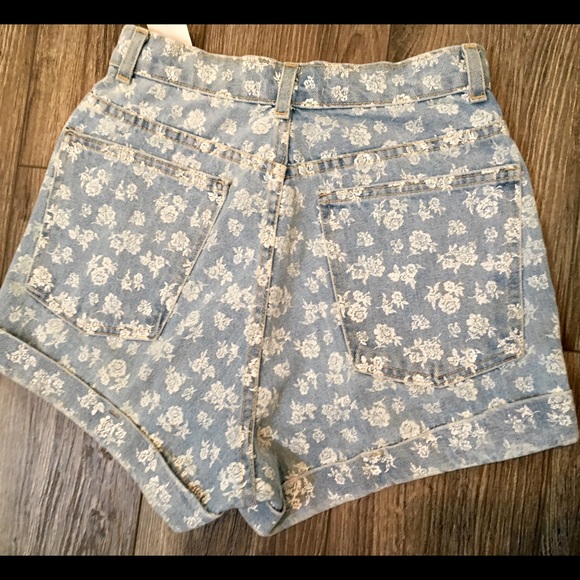 NWT American Apparel | high-waist floral shorts - Picture 4 of 4