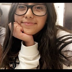 Meet your Posher, Alyssa