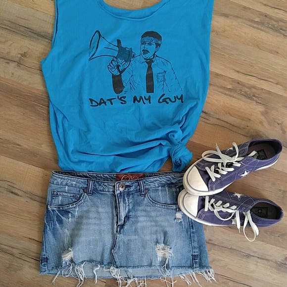 Vintage Print Tee - Picture 2 of 4