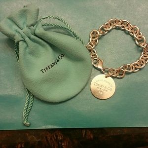 Tiffany and Co. Bracelet  (sterling silver)
