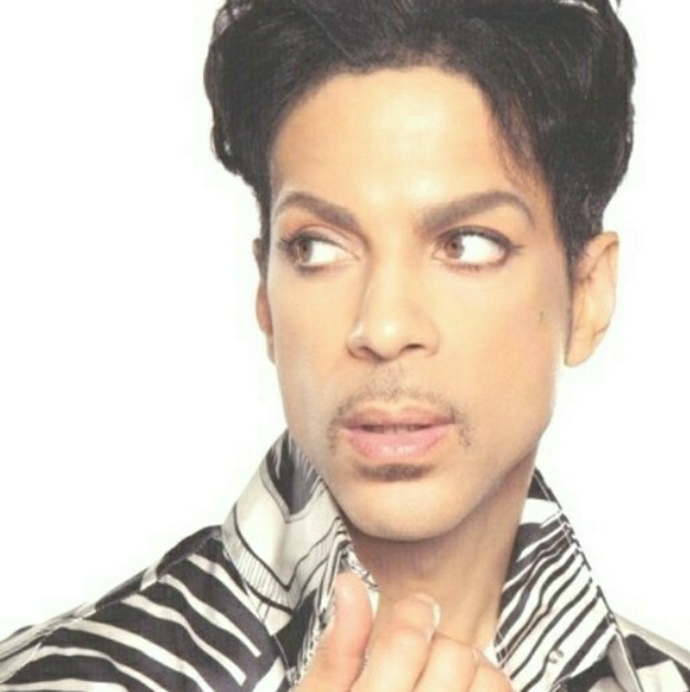 RIP PRINCE IT'S BEEN 3 YEAR SINCE YOUR PASSING