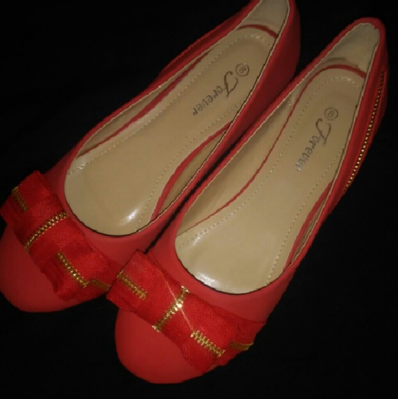 Forever Brand Red Flats With Zipper Bow