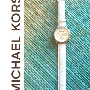 ✨SALE✨💯MK White Leather Chronograph Watch MK5409