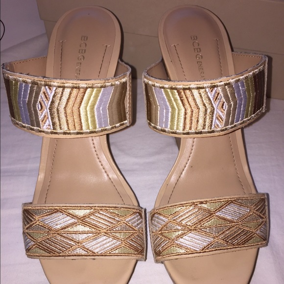 BCBGeneration Wooden Wedges