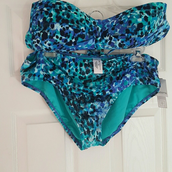 Iiz Claiborne 2 pc swim suit