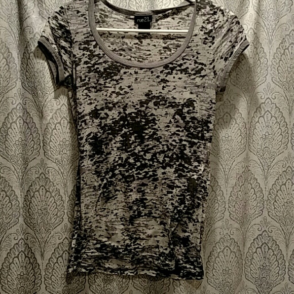 Burnout tee