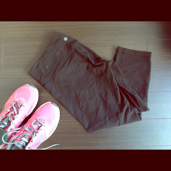 Lululemon Wunder Under Crop