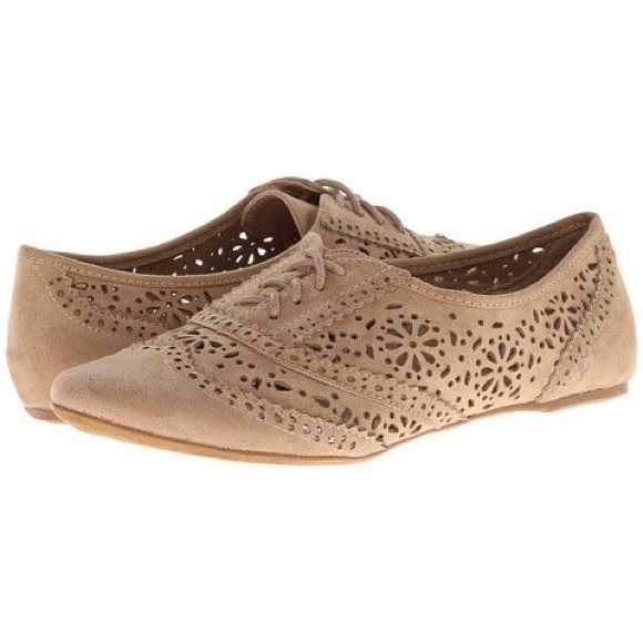 ESPRIT Suede Taupe Oxfords