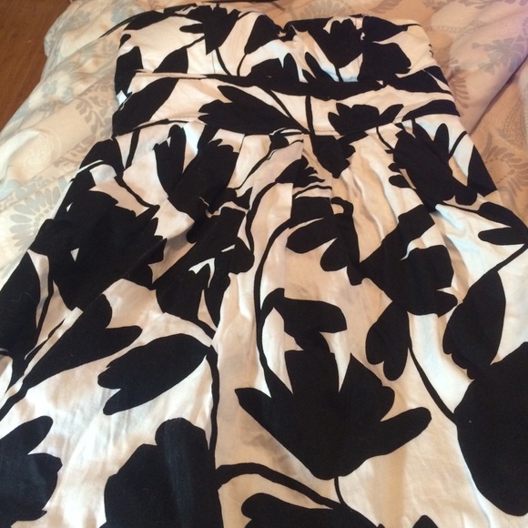 Black and white dress strapless size 5/6 - Picture 1 of 3