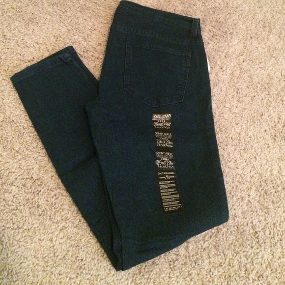 Brand new forever 21 ankle jeans