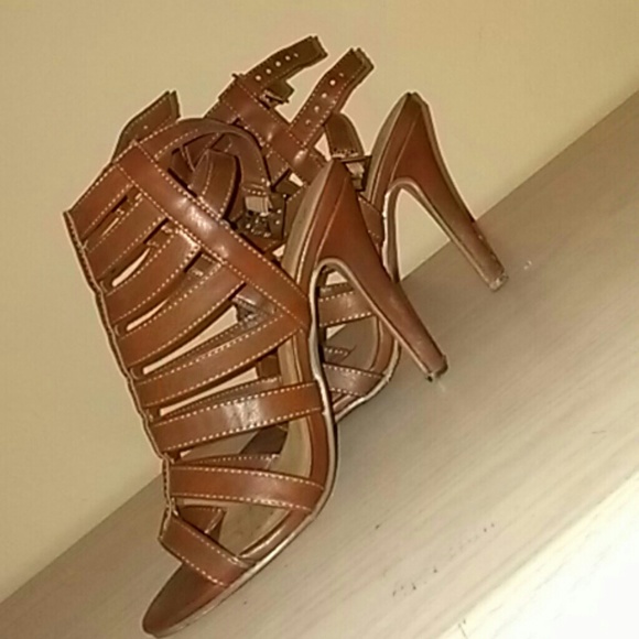 Heels - Picture 2 of 2