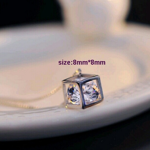 Square Pendant - Picture 3 of 4