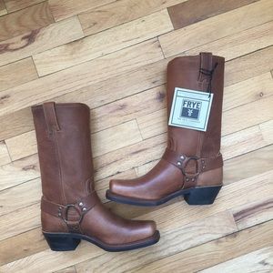 Frye 12R size 8 boots