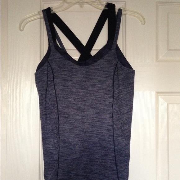 size 8 lululemon top