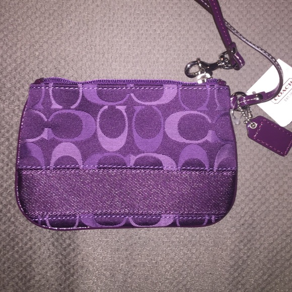 Coach card holder and wristlet - Picture 2 of 3