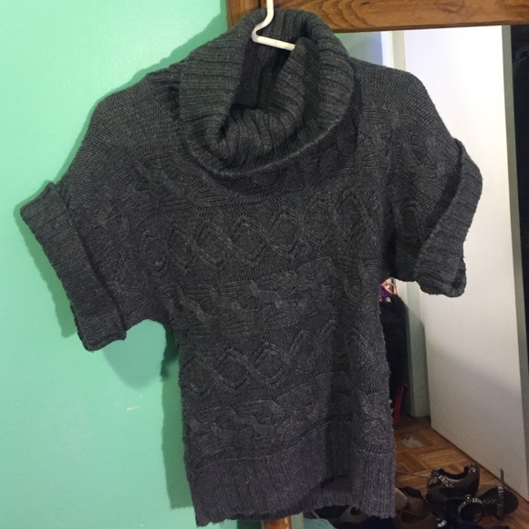 Forever 21 grey knit shirt