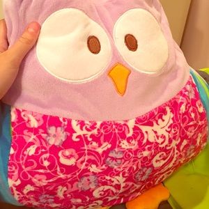 Owl pillow! No damage and very soft💕