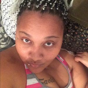 Meet your Posher, Gynetta