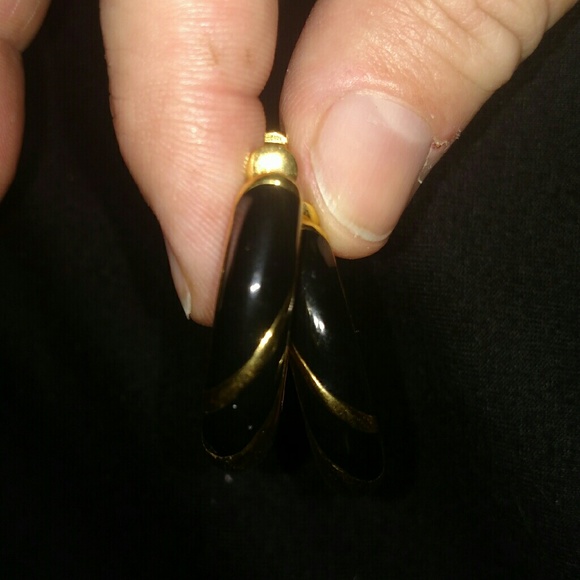 Clip on Earrings - Picture 4 of 4