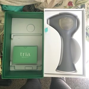 TRIA 4X ✨ LOWEST ON POSH