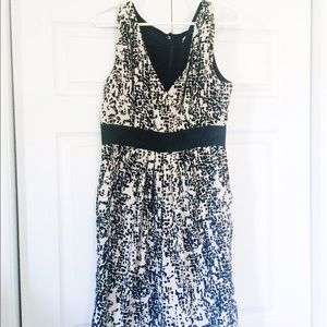 ❗️PRICE DROP❗️H&M Dot Dress with Pockets - Size 14