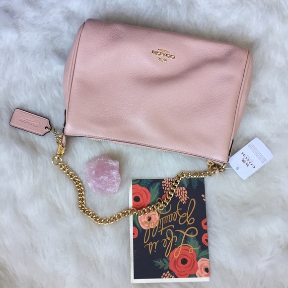 🚫SOLD🚫Coach Carrie Crossbody- Peach Rose - Picture 4 of 4