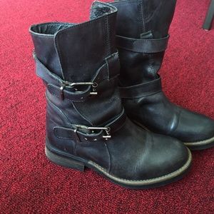 Steve Madden boots
