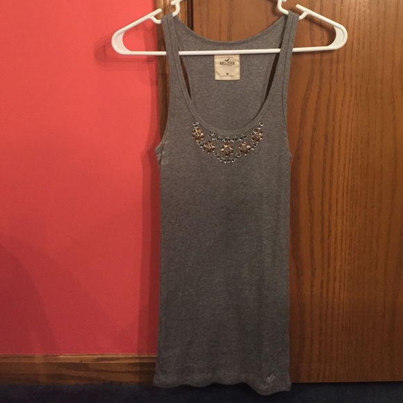 Gray tank top