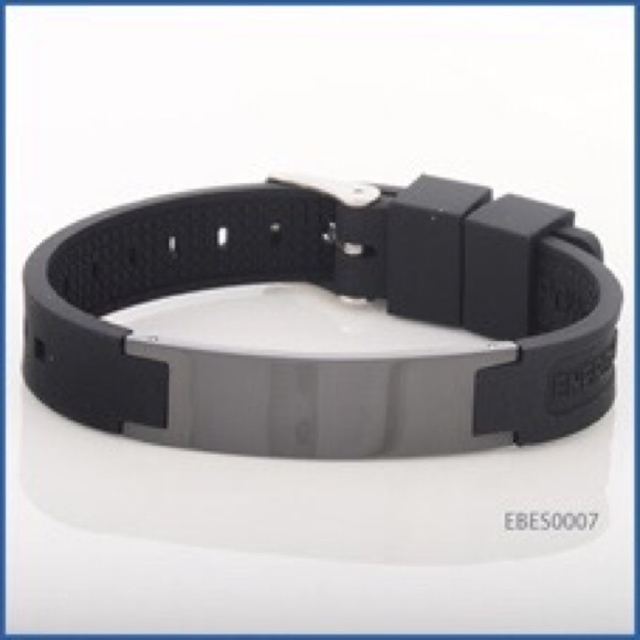Power balance energy bracelet