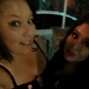 Meet your Posher, Izze