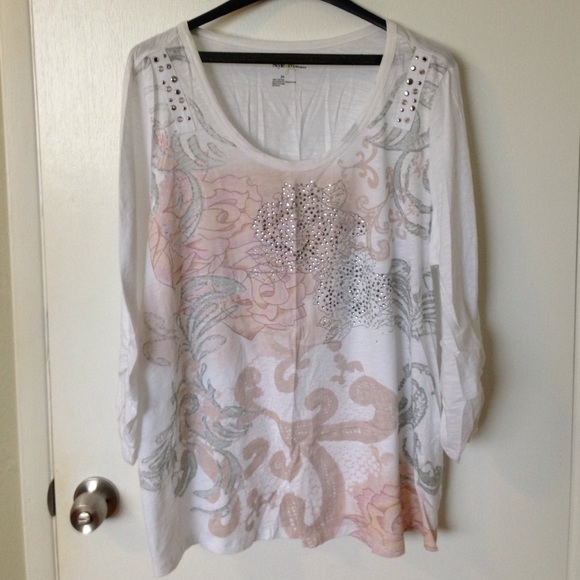 Style & Jeans Co. Bling 3/4 length t-shirt.
