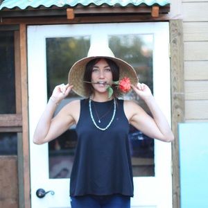 Meet your Posher, Julia